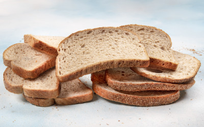jak využít starý chléb