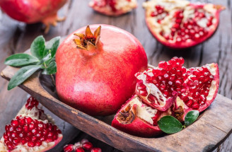 Jak správně zpracovat a jíst granátové jablko?