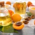 Meruňkový olej: V čem se podobá naší pokožce?
