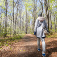 Meditace v pohybu: Zjistěte, co nabízí meditační chůze!