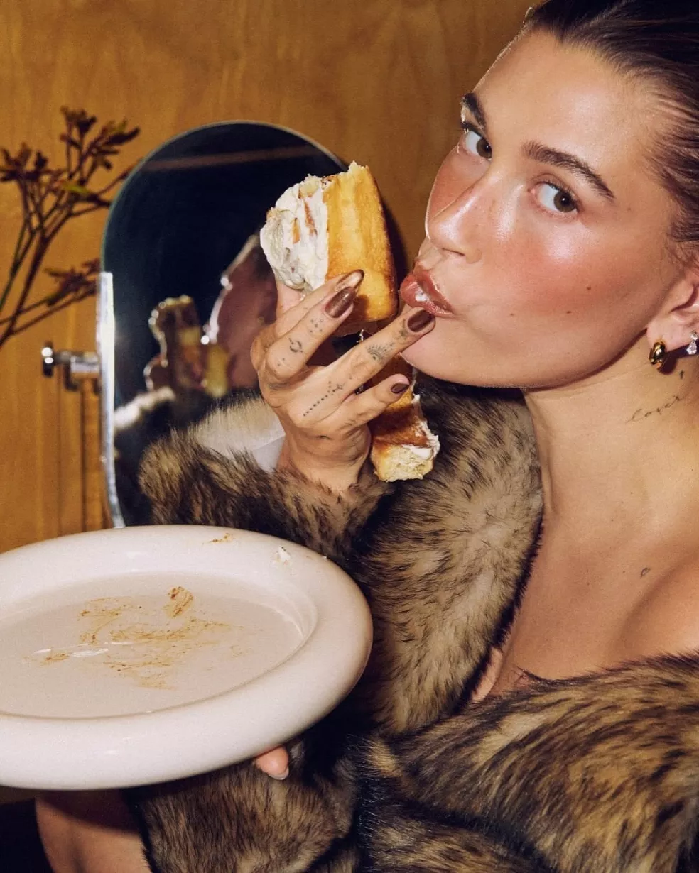 Hailey Bieber