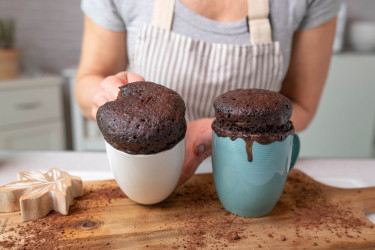 TOP recepty na rychlé mug cakes – sladké dobroty z hrnku za pár minut!