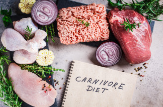 Carnivore dieta: Jak funguje a pro koho může být přínosná? Může mít rizika?