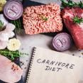 Carnivore dieta: Jak funguje a pro koho může být přínosná? Může mít rizika?