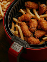 Snacky z horkovzdušné fritézy: Tipy, které tě zachrání před chipsy
