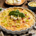 Recept na Quiche Lorraine: Smetanový koláč se slaninou a sýrem