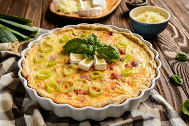 Recept na Quiche Lorraine: Smetanový koláč se slaninou a sýrem