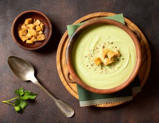 Recept na krémovou celerovou polévku: Zdravý a chutný způsob, jak podpořit imunitu!