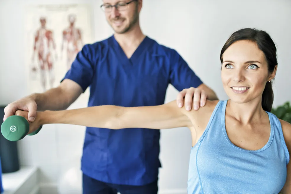 rehabilitace při bolesti ramene