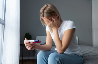 Neplánované těhotenství: Citlivý průvodce pro ženy, které hledají oporu, odpovědi a klid