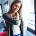 Příčiny bolesti ramene: Od zánětu po úrazy – co byste měli vědět?