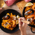 Paella s mořskými plody – chuť moře na vaší pánvi