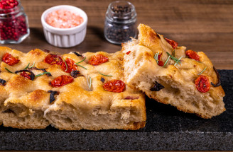 Focaccia – ani chleba, ani pizza. Přinášíme recept na legendární italskou pochoutku