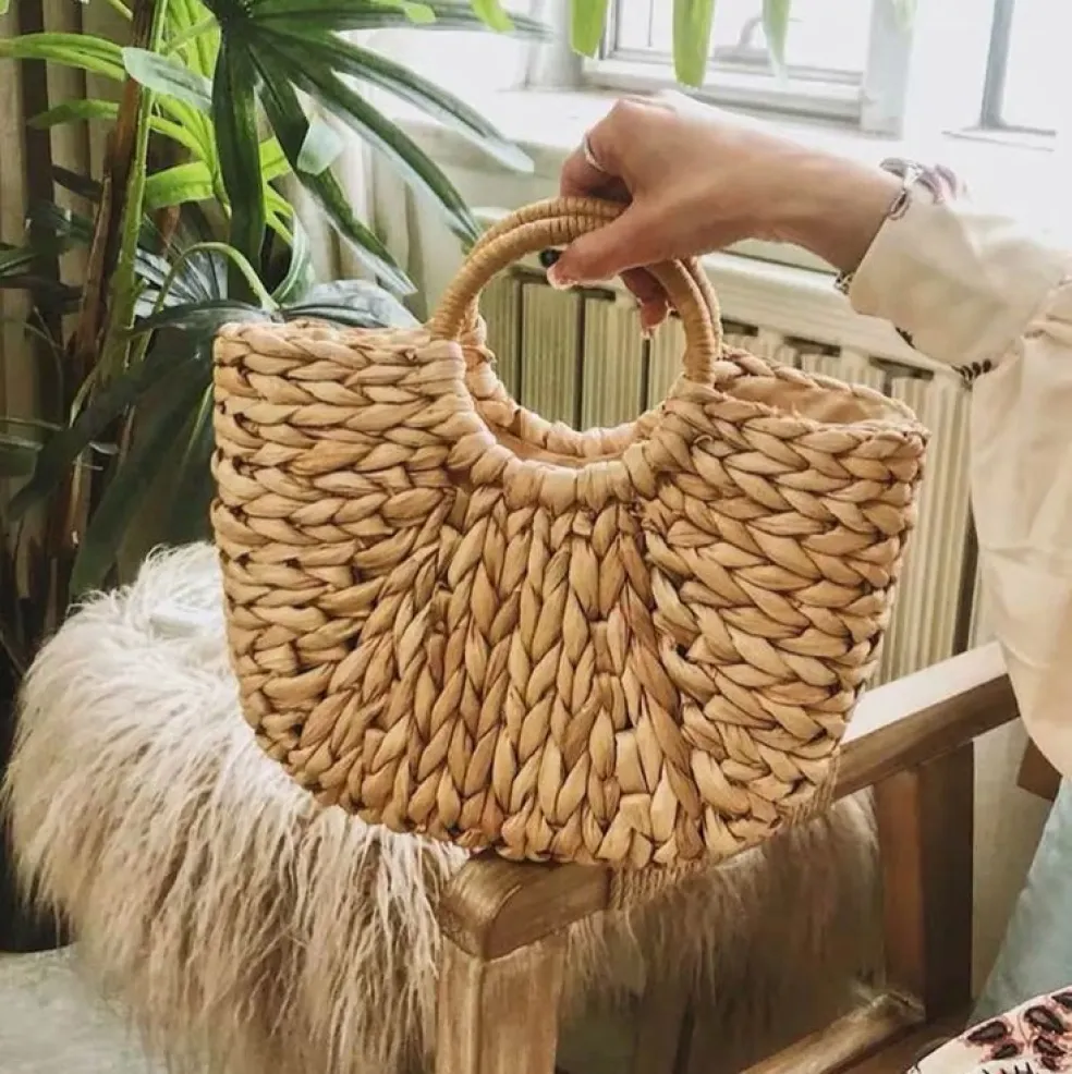 raffia kabelka