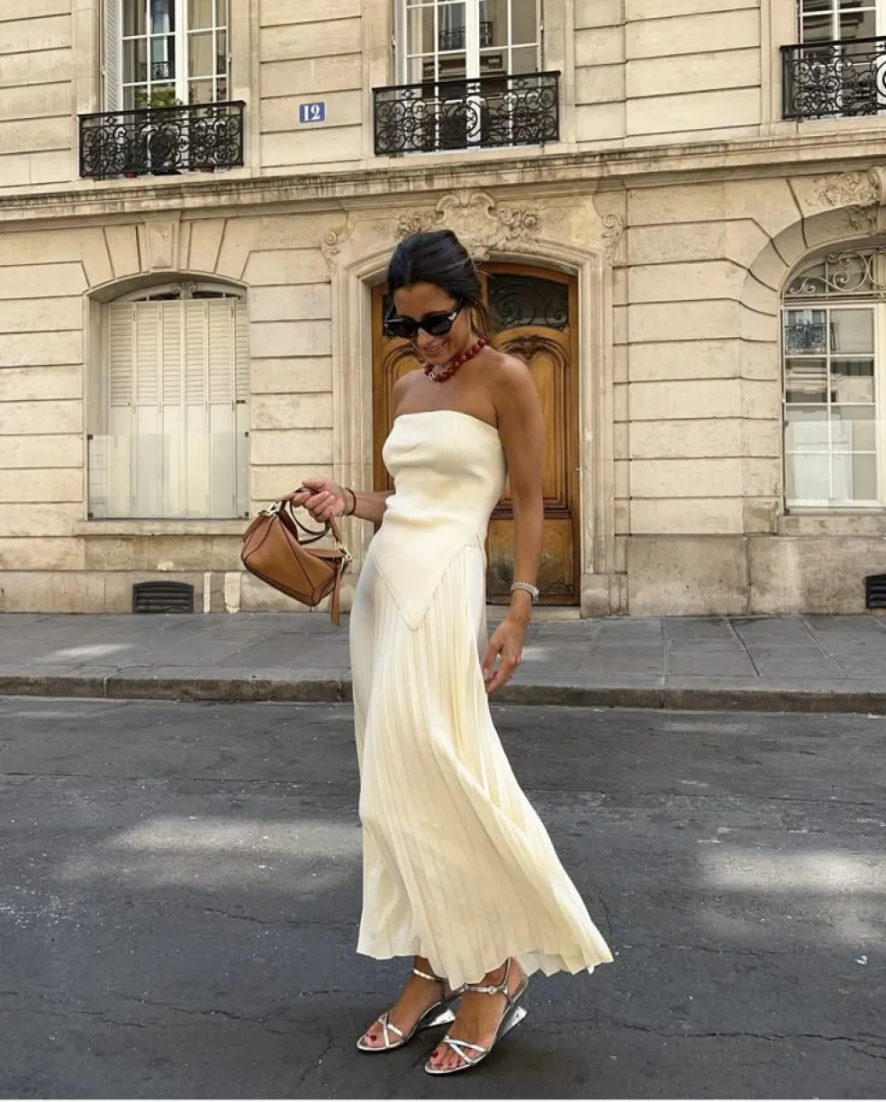 bezramínkové šaty