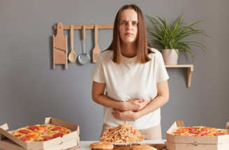 Bolest břicha po jídle – jaké mohou být příčiny?
