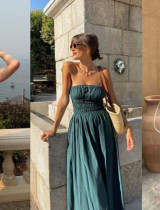 Letní šaty bez ramínek: Komu sluší a jak je nosit s elegancí