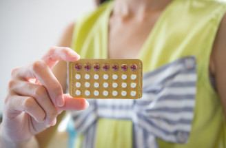 Má hormonální antikoncepce opravdu souvislost s rakovinou? Toto říká WHO