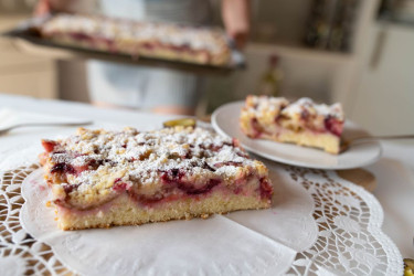 Recept na švestkový koláč s drobenkou: Jako od babičky!