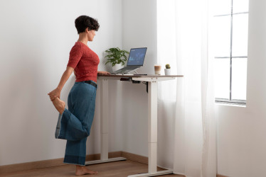 Ergonomické uspořádání domácnosti pro zdravá záda – tipy, které by tě nenapadly, ale pomůžou