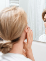 Volné radikály naší pleti neprospívají. Jak ji chránit před poškozením?