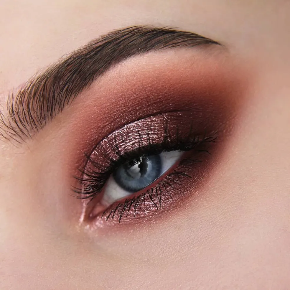 růžovozlaté oční stíny