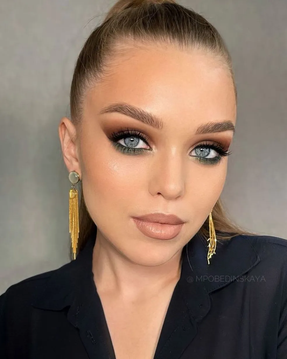 hnědé oční stíny