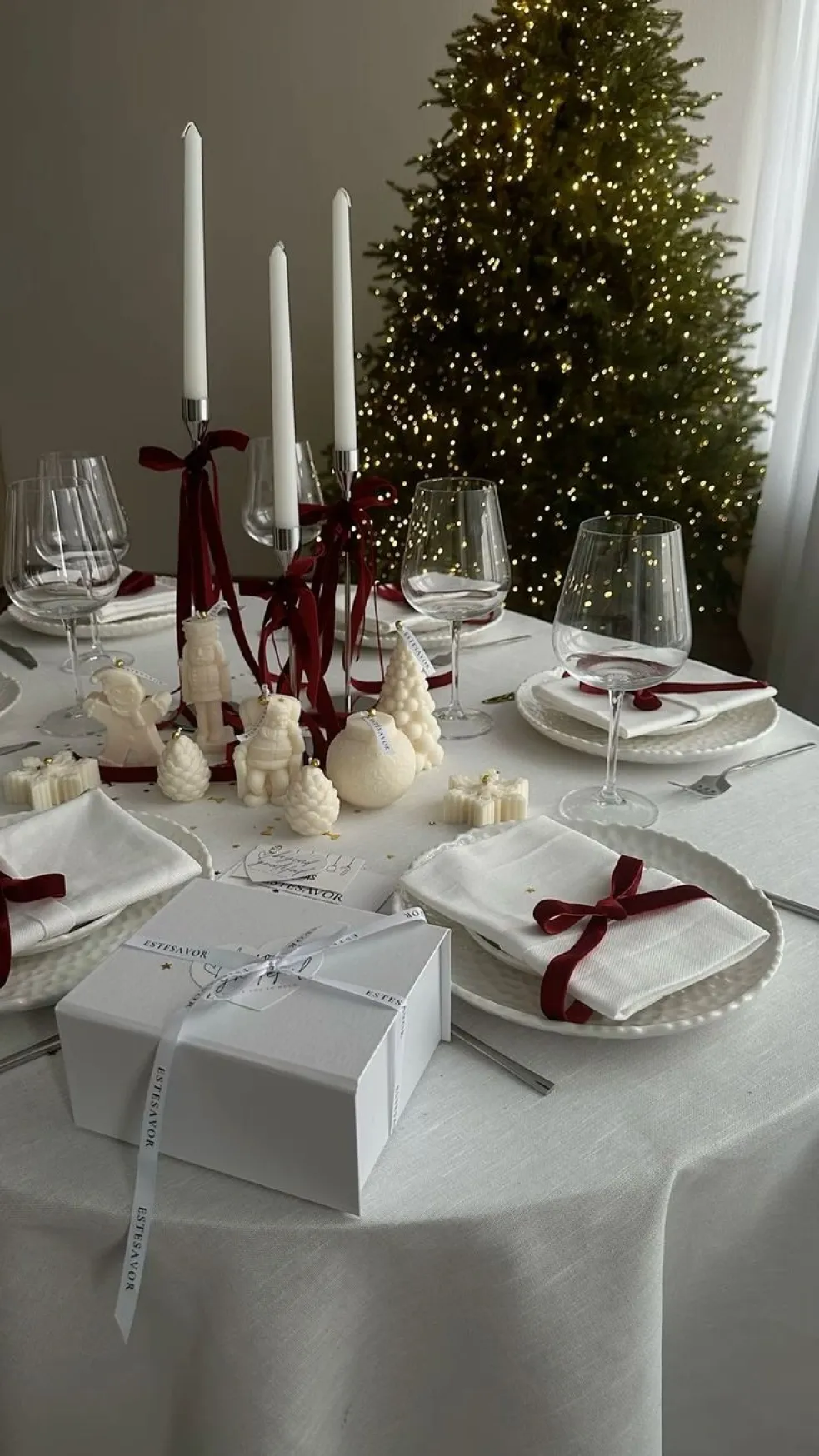 jak vyzdobit vánoční stůl