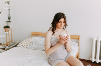7 nápojů, které se vyplatí pít před spaním – jeden ze seznamu vás překvapí!
