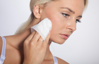 Škodí odličovací ubrousky pleti? Známe pravdu, která vás může nemile překvapit!