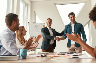 Kariérní zlom ještě před koncem roku: Tato 4 znamení čeká posun, o jakém snila