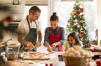 Vánoční pečení s dětmi – 7 receptů, které zvládnete i s těmi nejmenšími