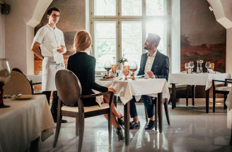 Vánoční večeře na zámku: Top jídla, která si nesmíte nechat ujít v naší restauraci
