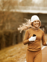 Chůze vs. běh: Co je lepší pro kondici – a pro naše kosti?