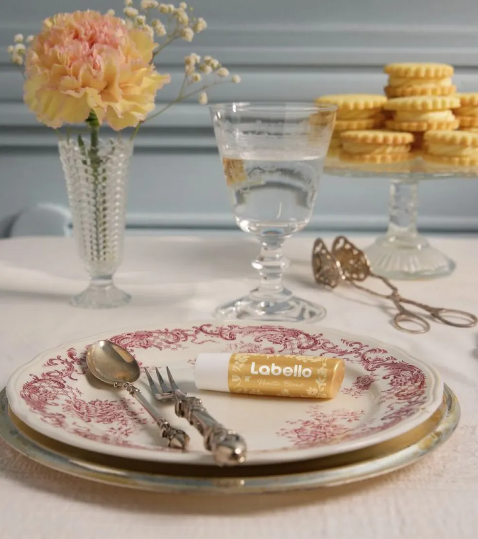 Vanilla Biscuit – Sophie & Benedict