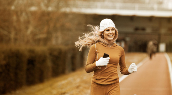 Chůze vs. běh: Co je lepší pro kondici – a pro naše kosti?