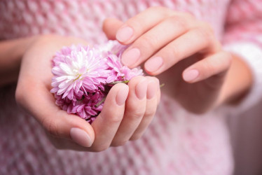 Záděry na nehtech: Jak se jich navždy zbavit?