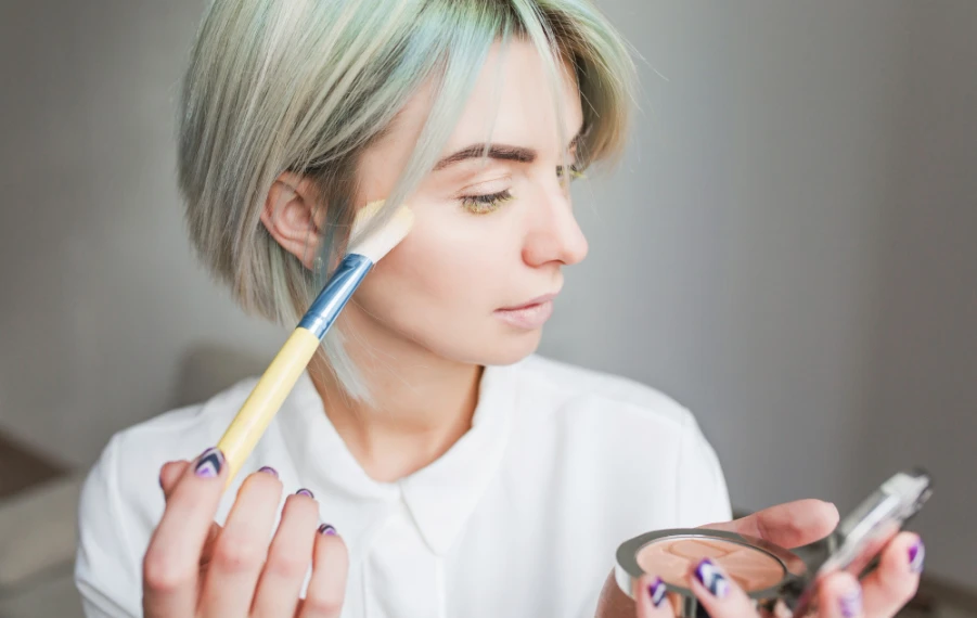 Make-up a zvýraznění struktury pleti