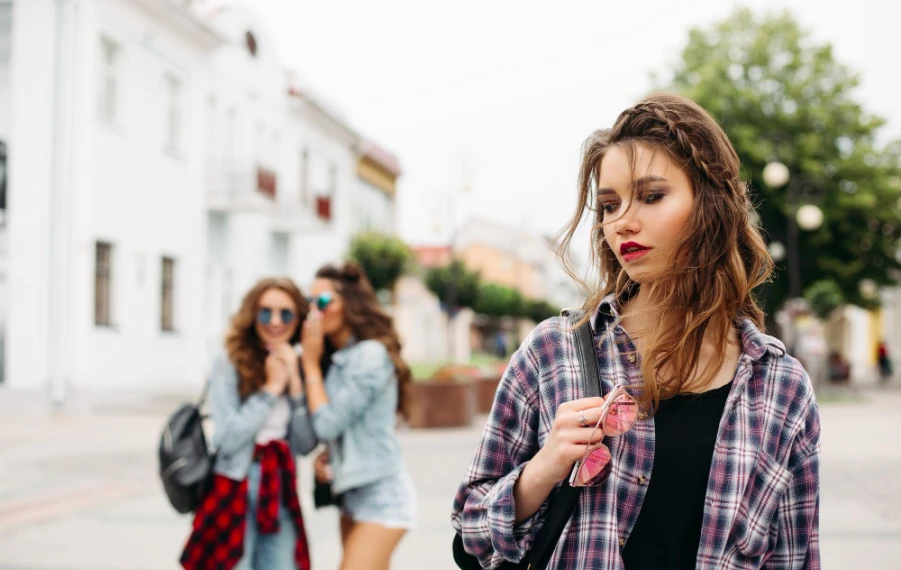 Znaky závistivé osoby