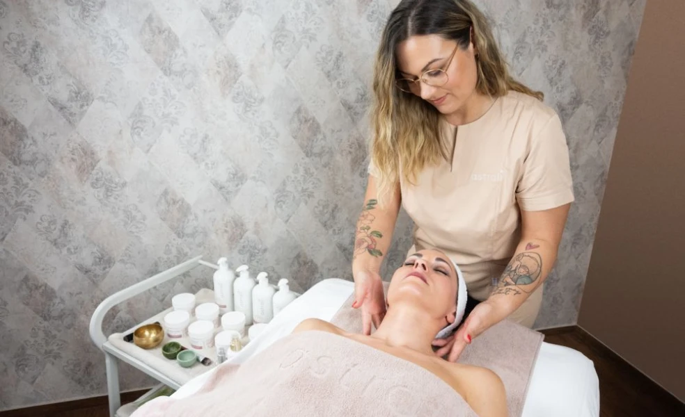 ASTRALI vstupuje do kosmetických salonů