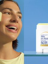 Klíče, mobil, peněženka ... a  NIVEA SUN v tyčince SPF 50+? Tento krok změní vaši pleť!