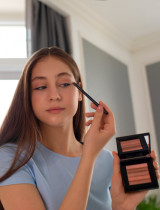 11 chyb při líčení očí: Proč vaše stíny nevypadají dobře