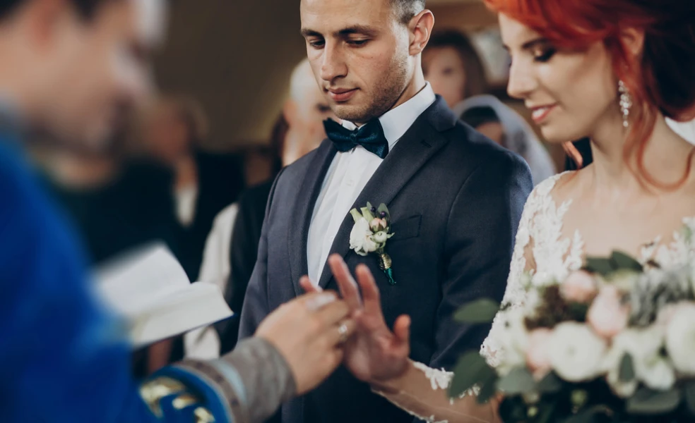 Nevěsta pod tlakem okolí při plánování svatby