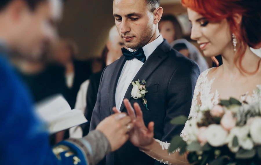 Nevěsta pod tlakem okolí při plánování svatby