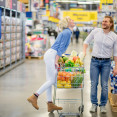 Rande v supermarketu: Trend seznamování 2026, který odhalí red flags rychleji než klasické rande
