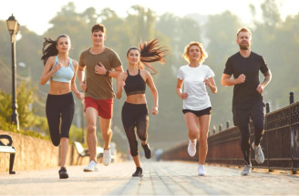 Tinder nahrádzajú bežecké kluby: Nový dating trend roku 2026