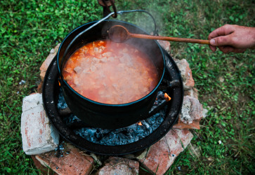 Kotlíkový guláš: Poctivý recept, který je hitem sezóny