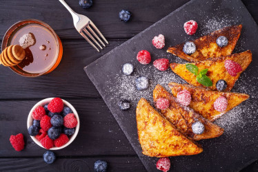 Sladké snídaně: 4 recepty na francouzské toasty