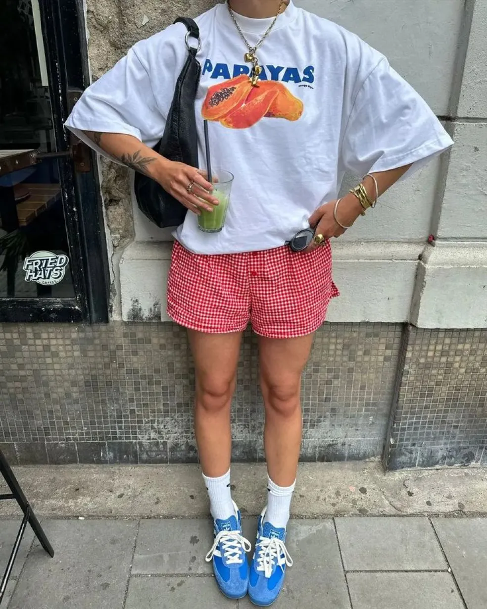 graphic tee
