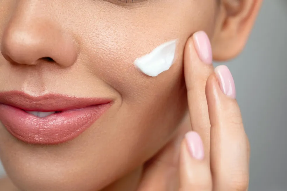 opalovací krém pod make-up
